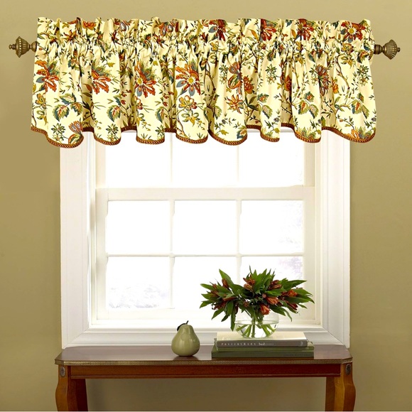 (6) Waverly Felecite Cream & Floral Window Valances - Picture 1 of 5